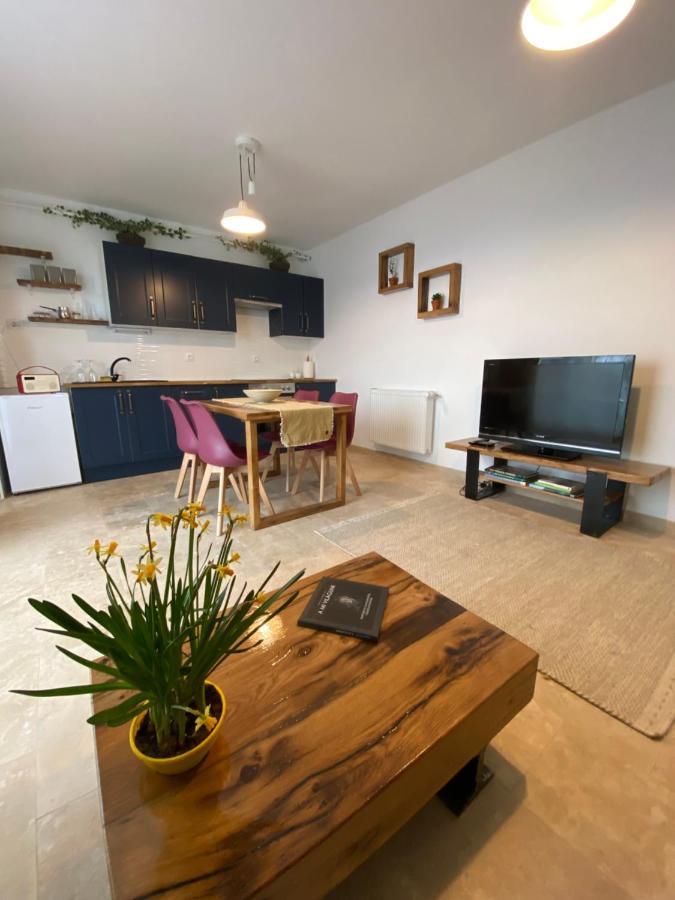 קלוז'-נאפוקה Helga'S Place Premium 1 Bedroom Condo מראה חיצוני תמונה
